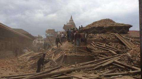 Il centro di Kathmandu devastato dal terremoto (foto LaStampa.it)