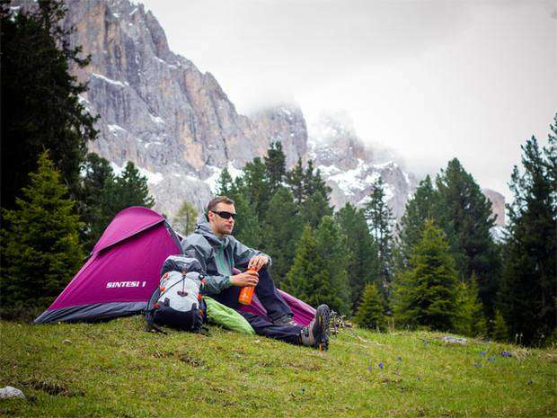 Il pacchetto Light di Ferrino per la vita outdoor: tenda, zaino e saccoletto (foto PillowLab)