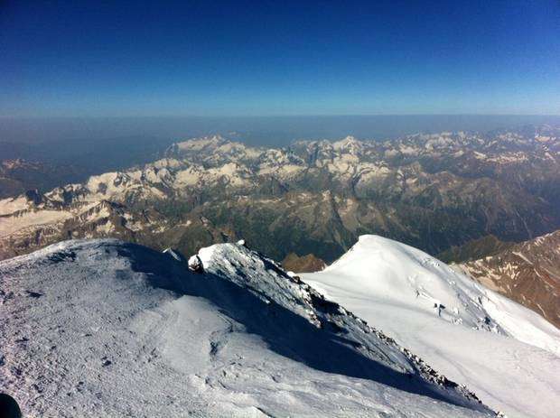Il panorama dalla vetta dell'Elbrus