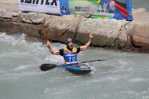 Jacob Weger nel kayak (foto organizzazione)