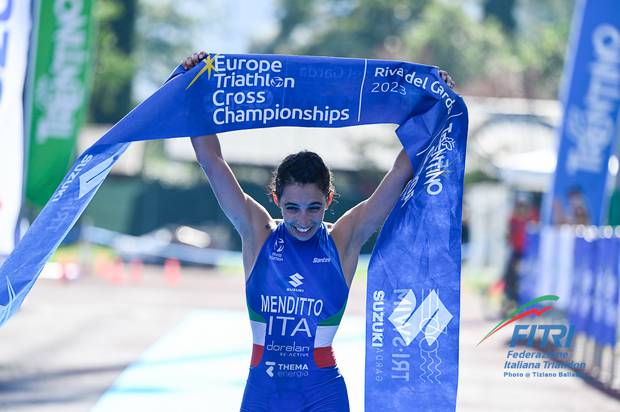 Marta Menditto campionessa  europea di Cross Triathlon (foto Ballabio Fitri)
