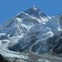 Panoramica_del_Monte_Everest (foto wikipedia)