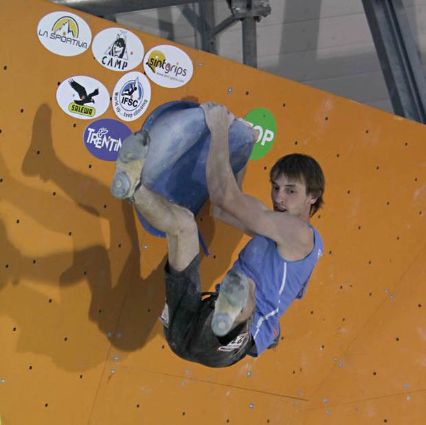 Sharafutdinov vincitore del Mondiale Boulder di Arco.jpg (foto Newspower)