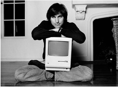 Steve Jobs con il suo primo Apple