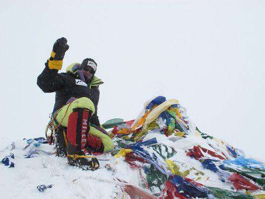 Abele Blanc in vetta all'Everest nel 2010